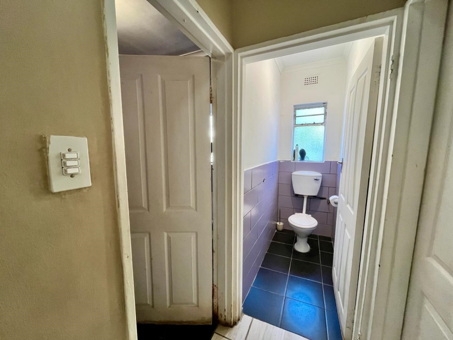 6 Bedroom Property for Sale in Riverton Western Cape
